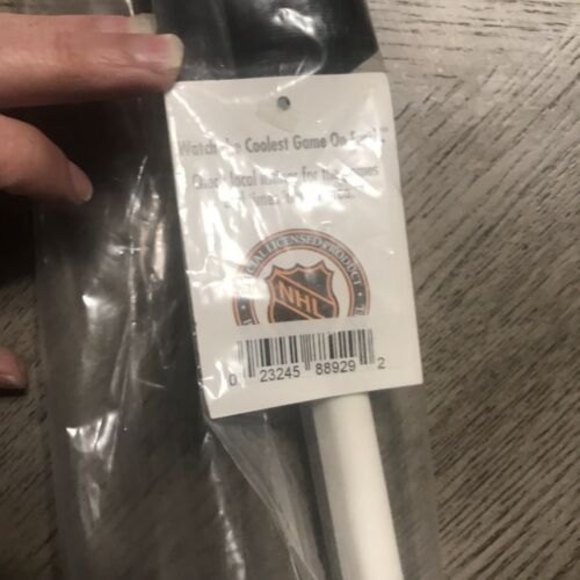 Red Wings Hockey Detroit Team Car Flag 15 X 11.5” Weather Resistant Durable Pole - Picture 3 of 3